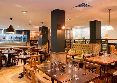 Country Pub & Restaurant in the City of London